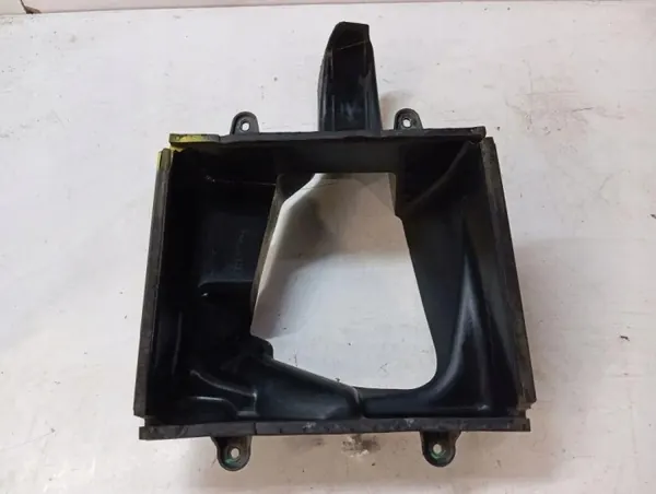 Maserati Ghibli 2017 Intercooler-Luftkanal OEM 670004140 image 2