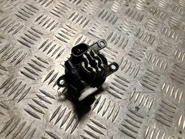 DRL Halogéneo Direito OEM 32228884 para Volvo XC40 17- image 3