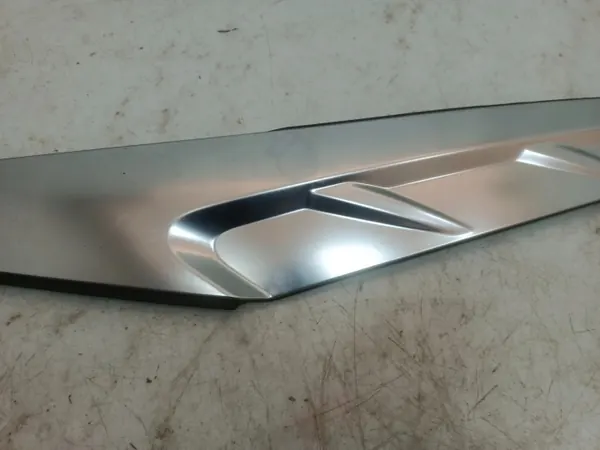Hyundai Tucson IV 21- Taka Oikea Ulkolaipio OEM image 4
