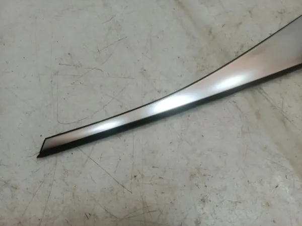 Hyundai Tucson IV 21- Taka Oikea Ulkolaipio OEM image 5