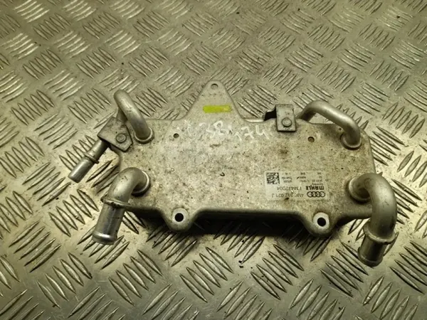 Oliekoeler OEM 4M0 317 021 J voor VW Touareg III image 2