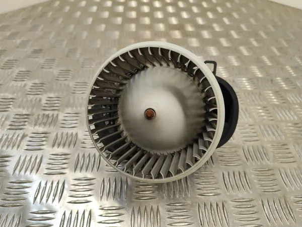 Ventilador Porsche Cayenne 2014 7P0820021D image 6