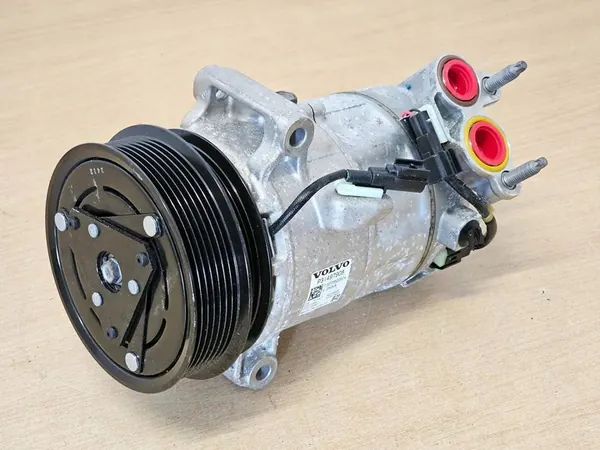 VOLVO ILMASTOINTIKOMPRESSORI P31497908 image 4