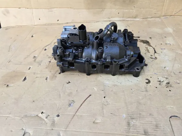 Pompe à huile OEM 03G103537B pour Audi A4 B7 2.0 TDI image 3