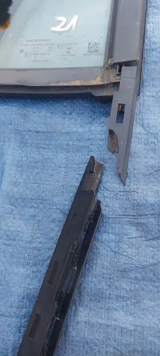 FENÊTRE TRIANGULAIRE AVANT GAUCHE JEEP RENEGADE OEM KTAG6CTR599 image 3