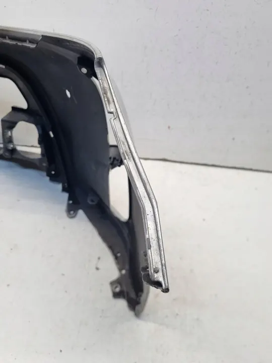 Paraurti anteriore Toyota Prius image 9