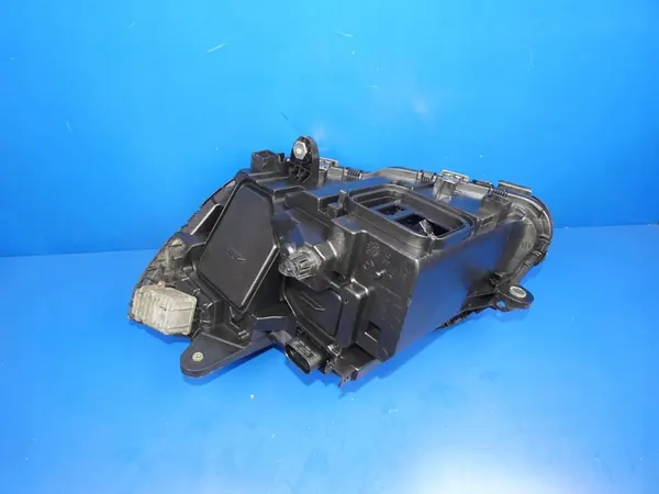 Rechter voor LED Xenon koplamp Mercedes C-Class W205 OEM image 2