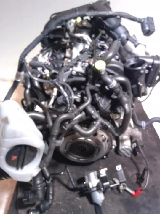 Motor VW Audi Seat 1.0 TSI CHZ CHZA CHZB Nuevo image 3