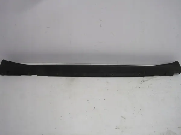 OEM 768501KA6A Höger sidostegsskydd Nissan Juke image 2