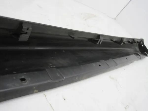OEM 768501KA6A Höger sidostegsskydd Nissan Juke image 8