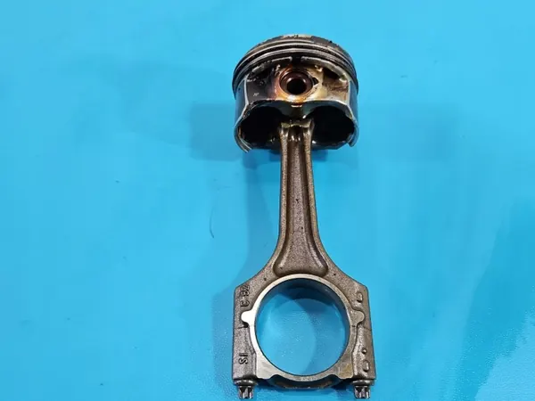 Piston & Bielle d'Occasion pour VW Passat B7 2.0 TSI image 2
