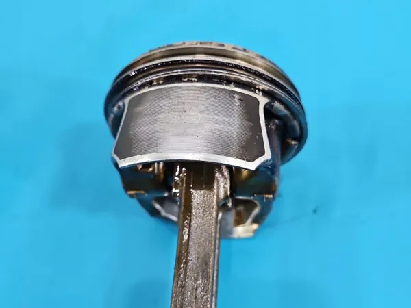 Piston & Bielle d'Occasion pour VW Passat B7 2.0 TSI image 3