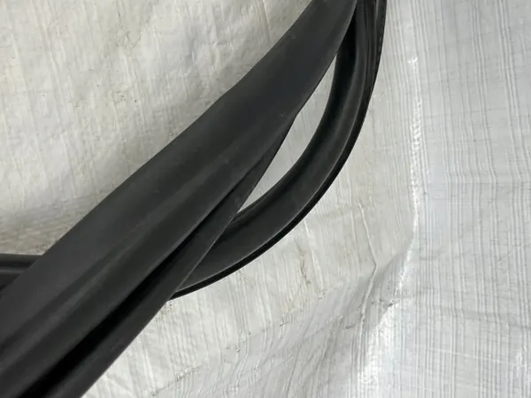 Joint de Porte Gauche Porsche 99102547500 - Occasion OEM image 7