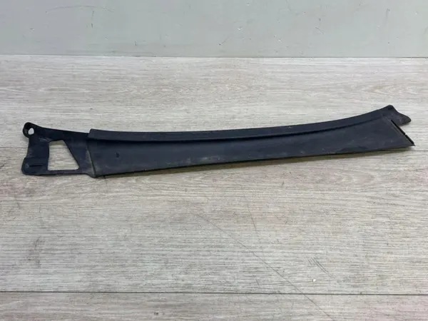 Porsche OE 97050471100 Spatbordvoering - Gebruikt image 2