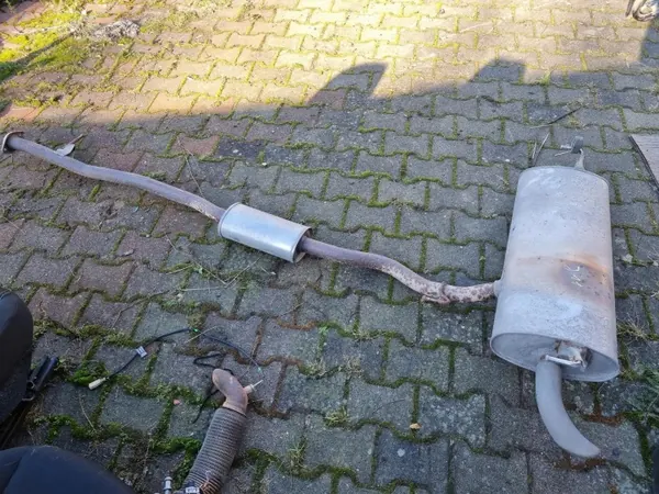 OEM 201004EA5C 203004EA5A Nissan Qashqai II Escape image 2