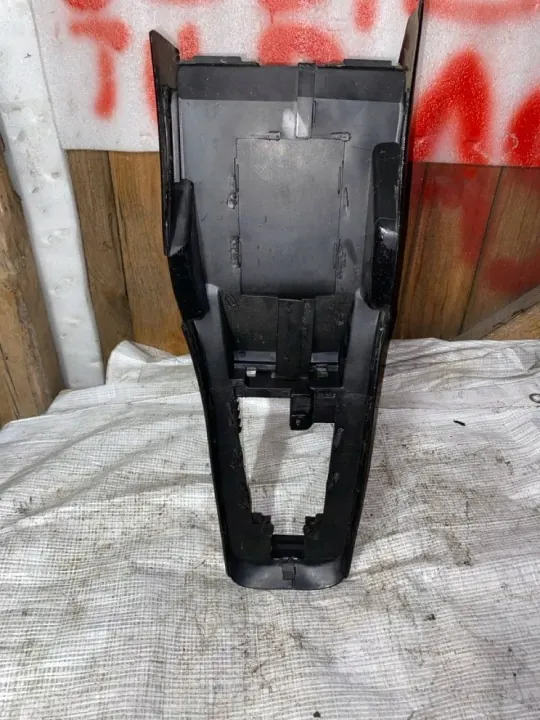 Túnel central VW Golf II OEM 191863241A - Usado image 7