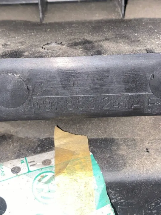 Túnel central VW Golf II OEM 191863241A - Usado image 8