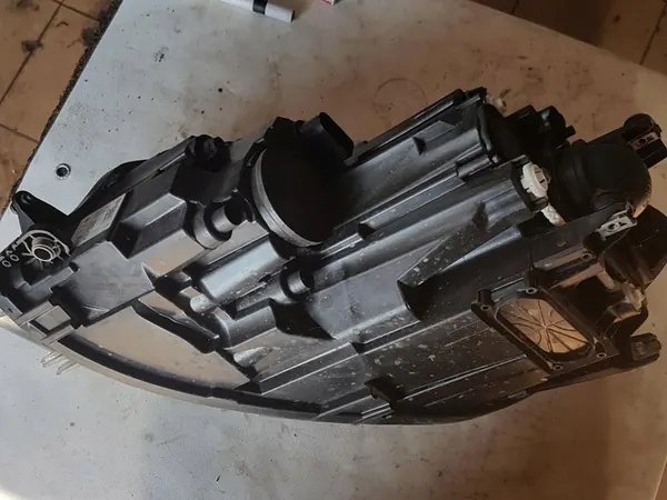 Farol Dianteiro Direito VW Golf VII image 7