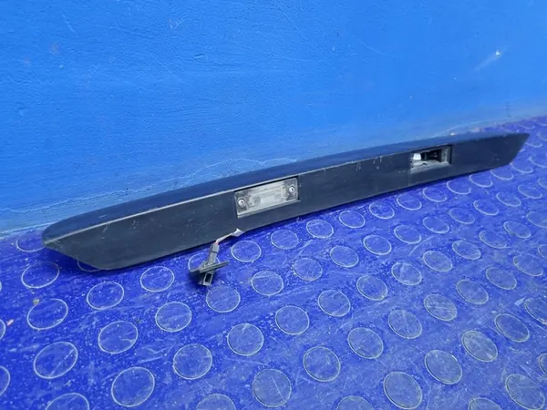 VOLKSWAGEN T5 Bagageutryck Original 7H0827329B image 3