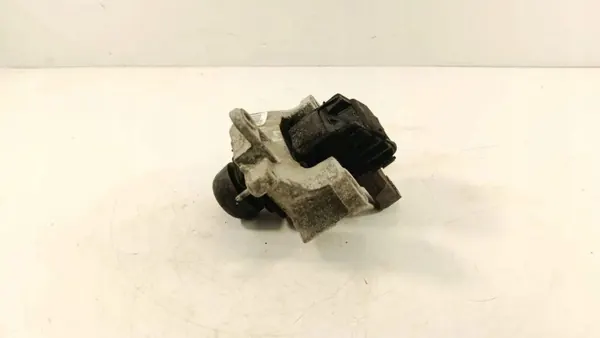 Support moteur avant DG937M121 pour Ford 2.0L 2014 image 2