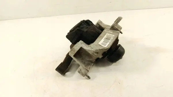 Support moteur avant DG937M121 pour Ford 2.0L 2014 image 3