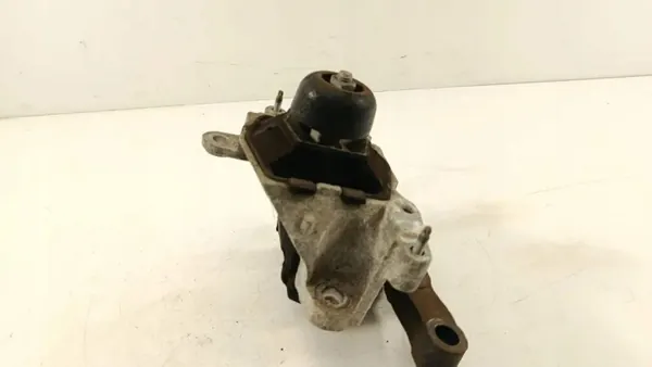 Support moteur avant DG937M121 pour Ford 2.0L 2014 image 8