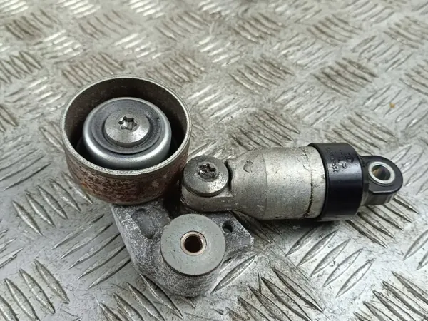 Mitsubishi OE Alternatorriemspanner OEM FOB53822 image 2