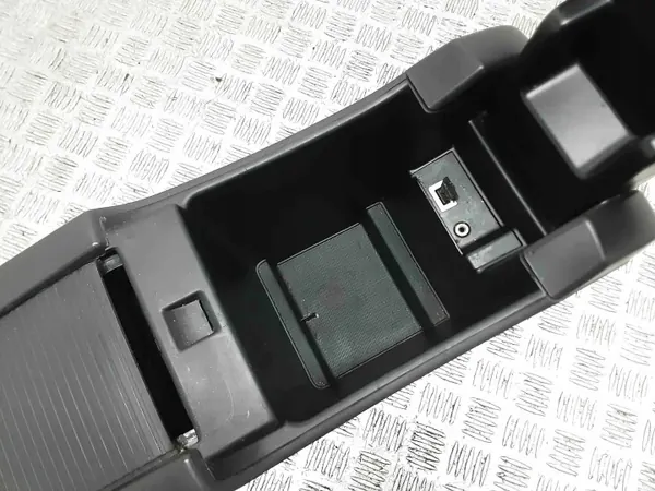 Volvo XC60 Armsteun OEM 39855305 - Gebruikt image 4