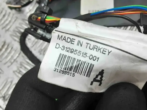 Volvo XC60 Armsteun OEM 39855305 - Gebruikt image 8