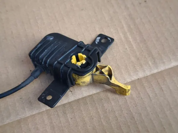 Ford Kuga MK2 2.0 TDCI Hood Lock BM5A-16700-BG image 5