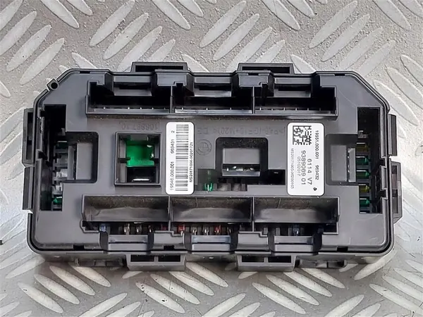 BMW 3 F30 LCI 330e BSI MODULE 9389069 image 2