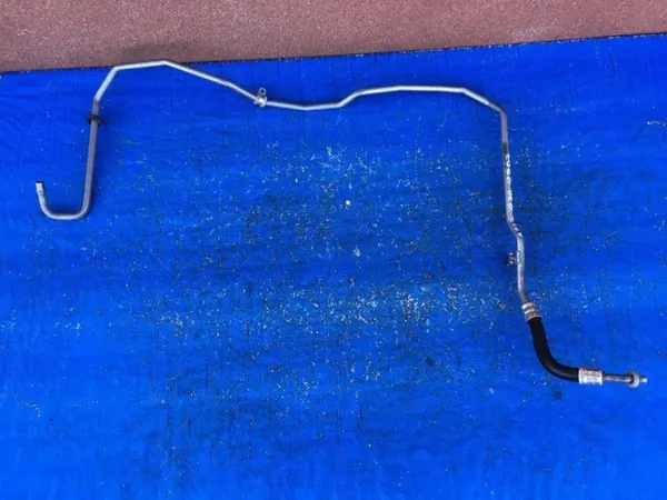 Mercedes W222 Ölleitung OEM A2222702303 - Gebraucht image 2