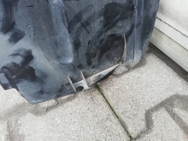 Fiat Front Left Wheel Arch 52007398 image 3