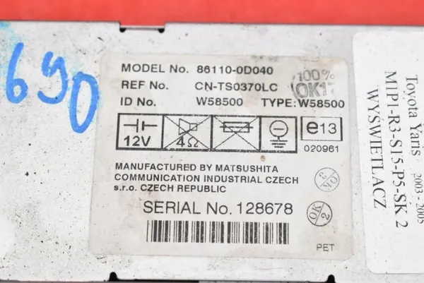 OEM 86110-0D040 radionäyttö Toyota Yaris 03-05 image 6