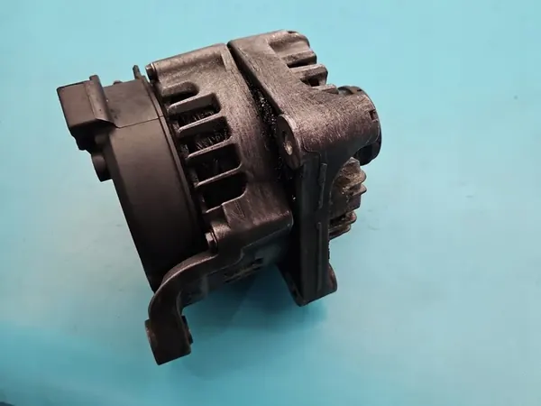 Vaihtovirtageneraattori BMW F30 2.0D (N47D20C) OEM 8578608 image 3