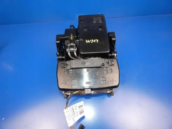 Juomapidin OEM MIJ47868 Mercedes E-luokka W213 image 3