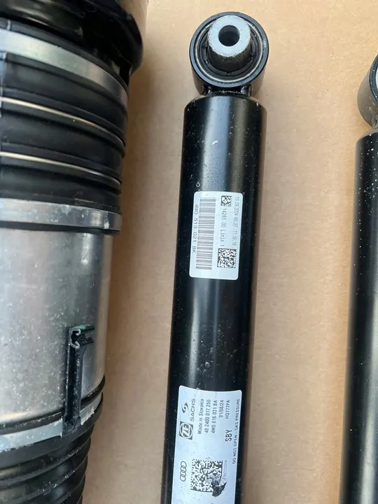 AUDI Q7 Q8 4M Amortecedores Pneumáticos Conjunto OEM image 10