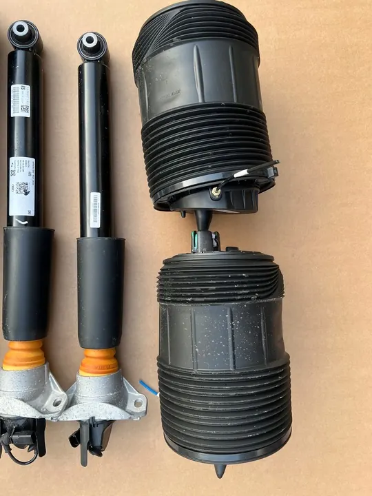 AUDI Q7 Q8 4M Amortecedores Pneumáticos Conjunto OEM image 4