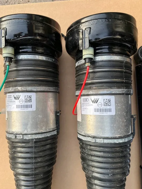 AUDI Q7 Q8 4M Amortecedores Pneumáticos Conjunto OEM image 6