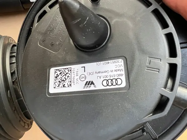 AUDI Q7 Q8 4M Amortecedores Pneumáticos Conjunto OEM image 8