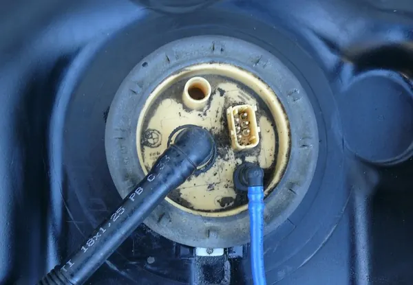 Bränsletank Pump Flytande BMW X3 E83 2.0D 150HK 04-08 image 3