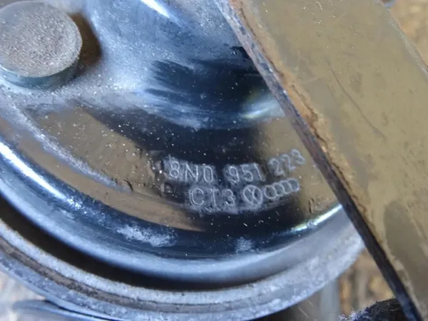 Buzina AUDI TT 8N 1998-2005 8N0951223 image 3