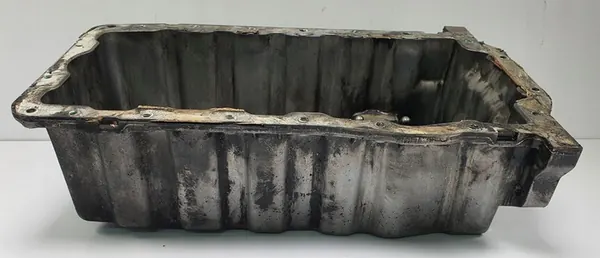 VW T5 1.9 TDI Oljetank 038103603AD image 2