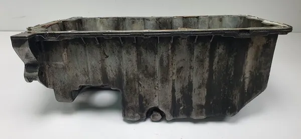 VW T5 1.9 TDI Oljetank 038103603AD image 4