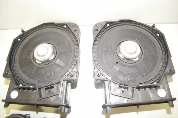 Système audio BMW OE OEM 65138715685 pour F40 image 4