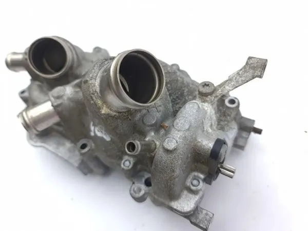 Pompe à eau thermostat OEM 05E121117G pour SEAT Leon IV image 9