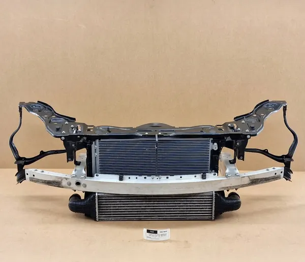 Voorkoeler Mercedes W212 C207 CLS C218 image 3