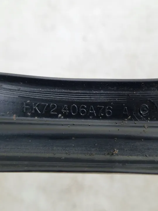 Land Rover Discovery Sport achterlichtframe OEM FK72406A76 image 6