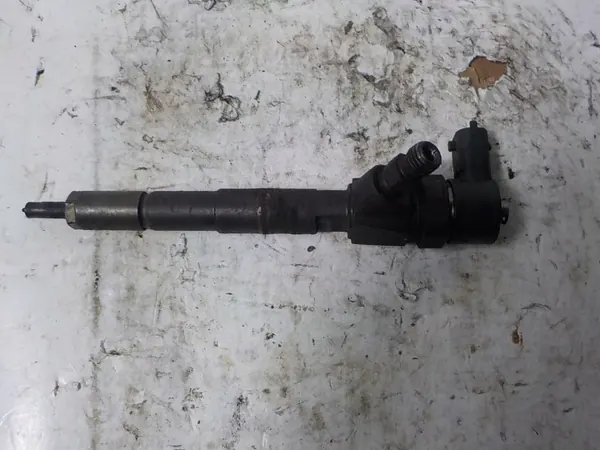 Inyector OEM 0445110341 para Alfa Romeo 147 1.9 JTD image 2