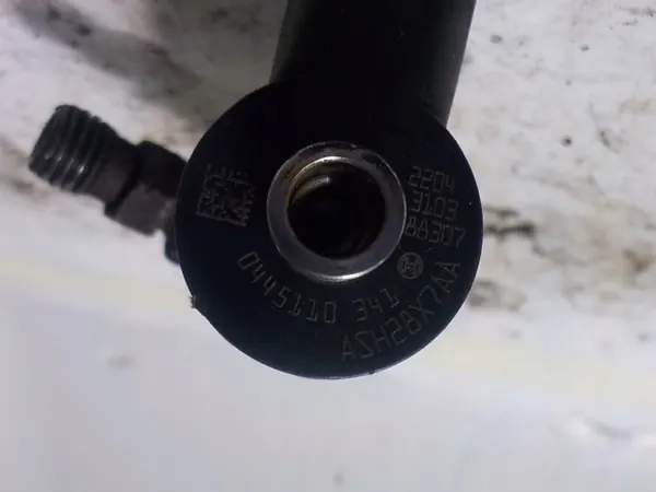 Inyector OEM 0445110341 para Alfa Romeo 147 1.9 JTD image 3